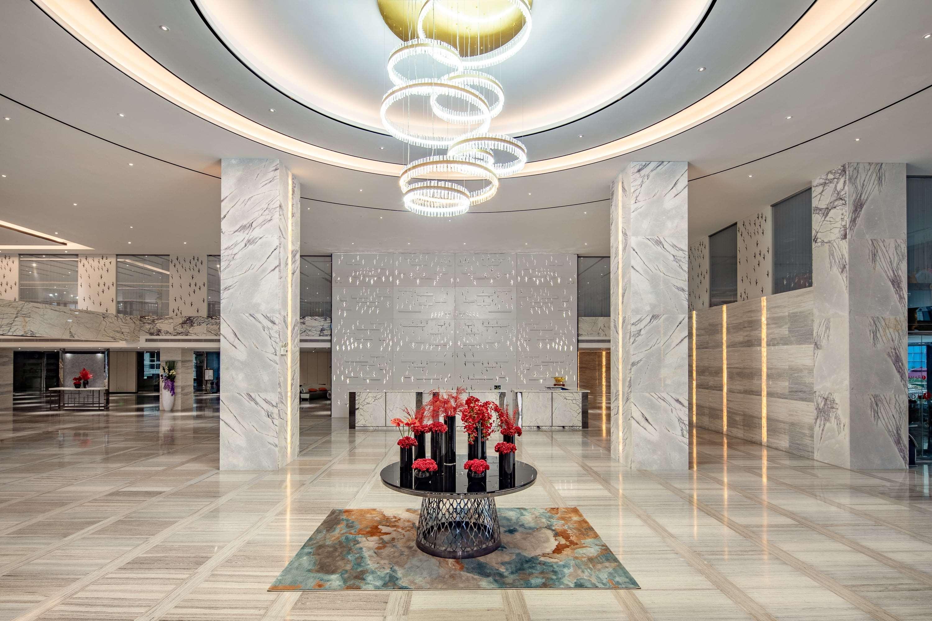 Ramada By Wyndham Mengzi Suites Exteriör bild